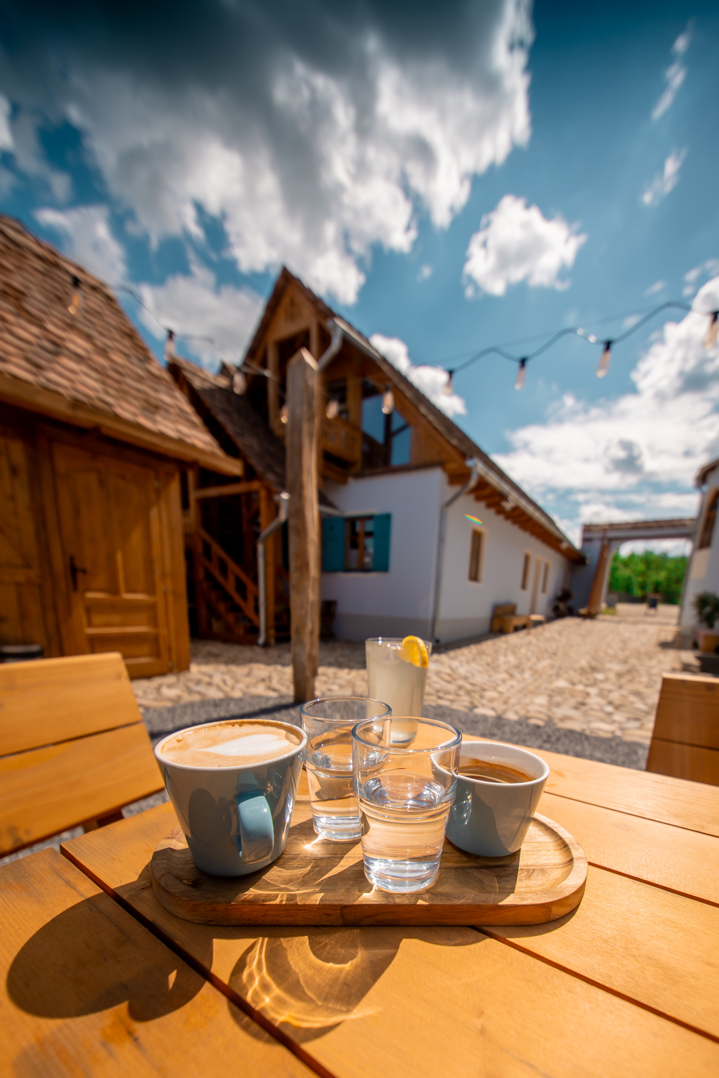 Iar cafeaua...este o experienta unica pe care o poti trai doar aici si doar atunci :)